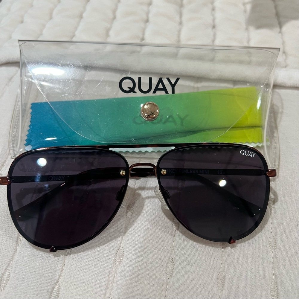 Limited edition tortoise with black lenses